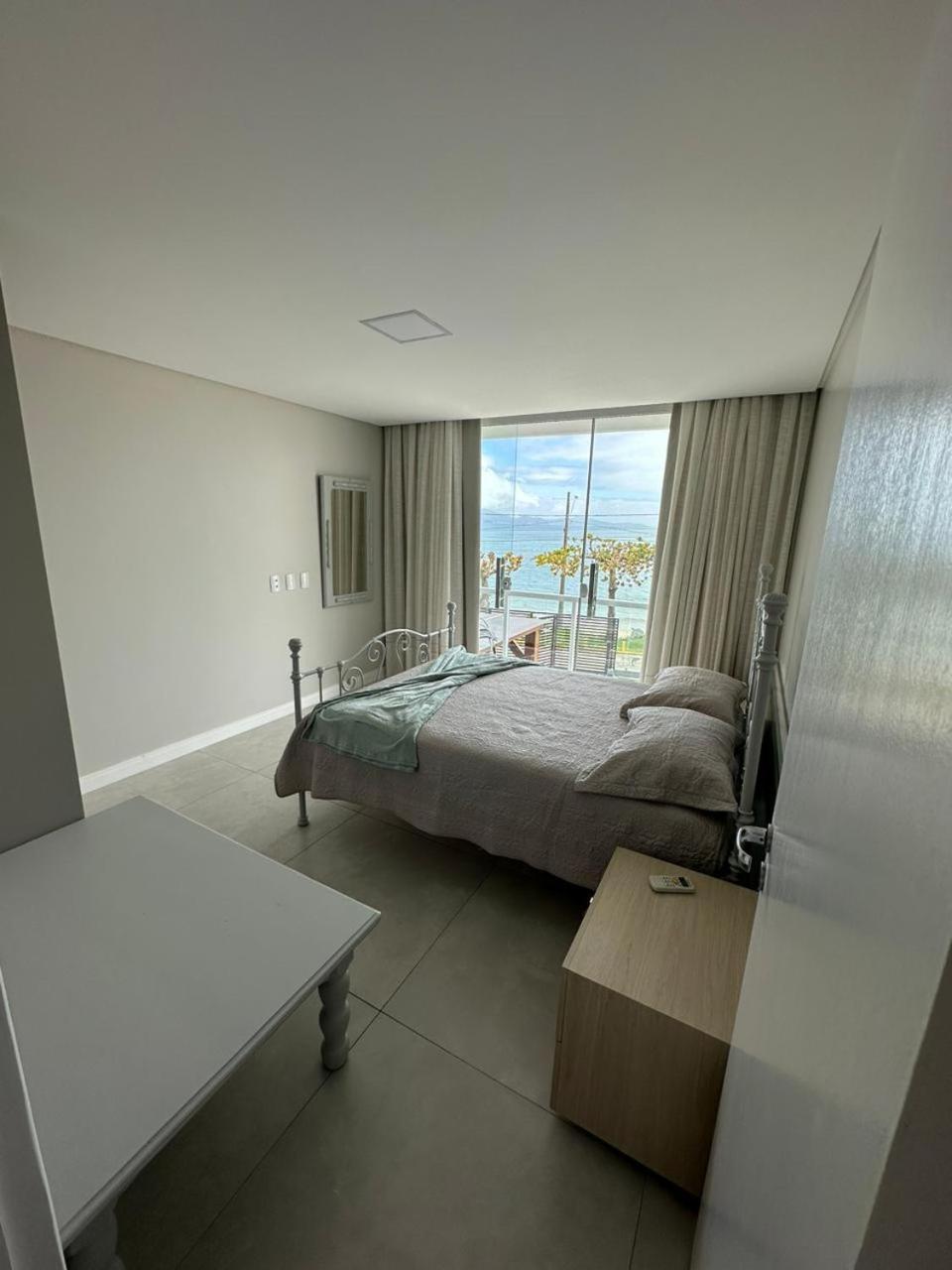 Apartamento Frente Mar Na Baia De Porto Belo Esterno foto