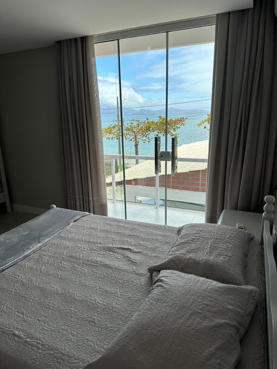 Apartamento Frente Mar Na Baia De Porto Belo Esterno foto