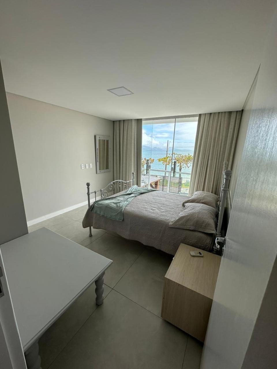 Apartamento Frente Mar Na Baia De Porto Belo Esterno foto